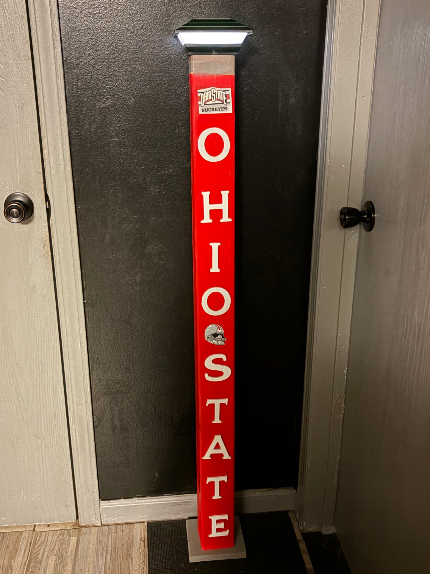 ✨ Custom-Made 48” Outdoor wooden solar Post ✨
Brighten your yard, walkway.